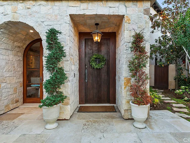 136 Emerald Bay — Photo 5