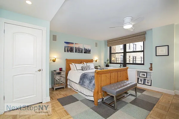 Sold by NextStopNY | media 4