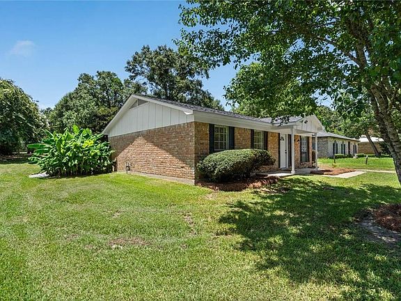 5th image of 4680 Clarendon Dr