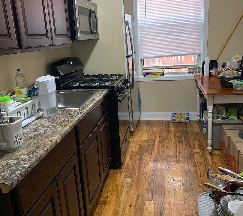 1st image of 1903 W Granville Ave APT 2