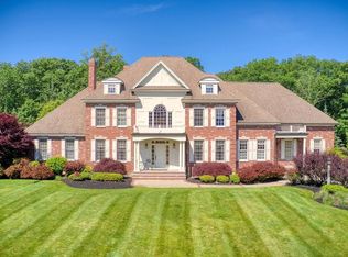 11 Meadowlark Farm Ln, Middleton, MA 01949