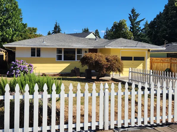 920 Brighton Ave, Oregon City, OR 97045