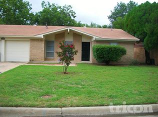 3307 Hummingbird Ln, Denton, TX 76209