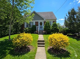 1 Milne Ave, Toronto, ON M1L1J7