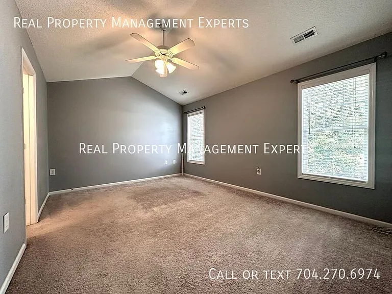 7603 Rolling Meadows Ln — Photo 13
