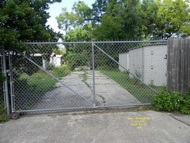 1st image of 1441 Shirley Dr