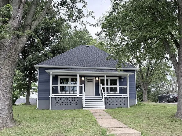 727 Moore St, Festus, MO 63028