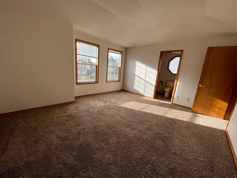 16040 NW Edward Ct — Photo 12