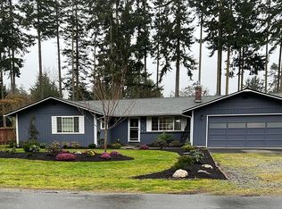 2037 Pine Wood Way, Oak Harbor, WA 98277