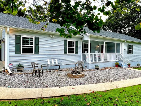 225 Eagle Dr, Blairsville, GA 30512
