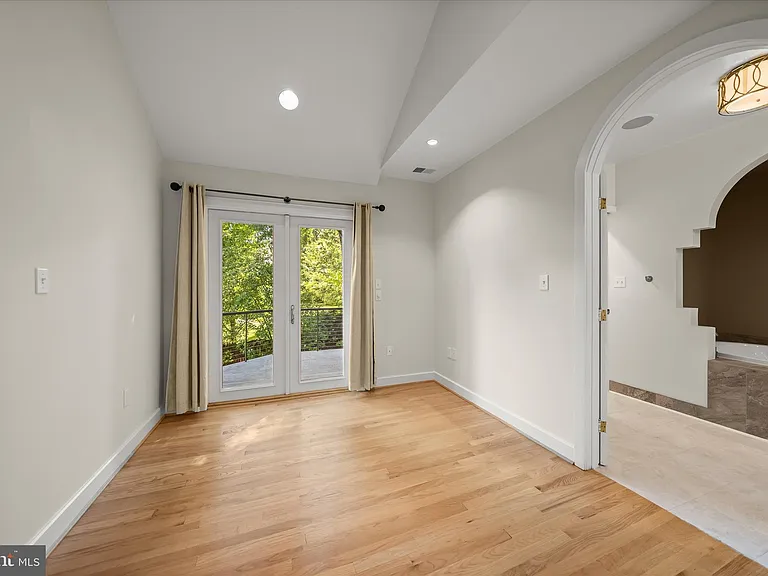 5104 Scarsdale Rd — Photo 36