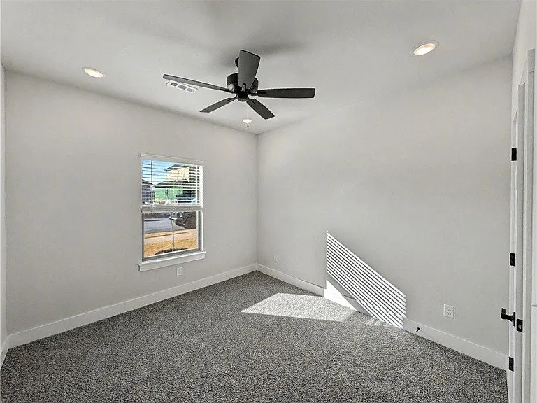 6906 Basswood Ave — Photo 16