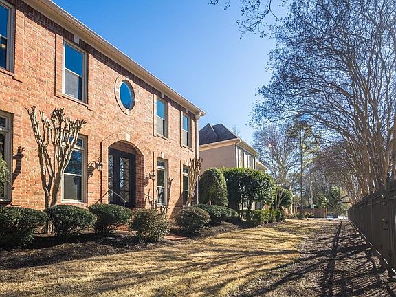 3rd image of 186 N White Station Rd