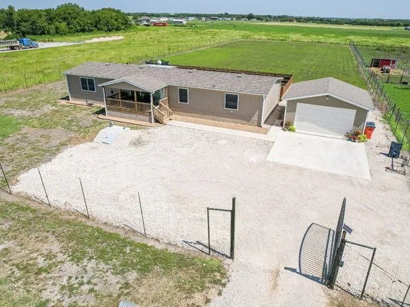 8759 County Road 1143, Celeste, TX 75423