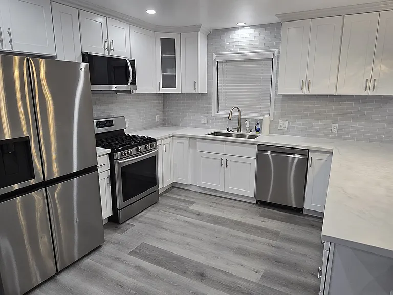 11698 S Ringwood Ave #ADU — Photo 3