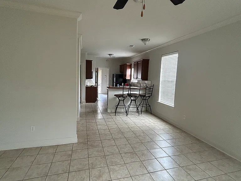 10600 Lakes Blvd — Photo 3