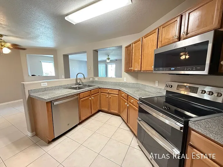 1925 S McConnell Dr — Photo 21