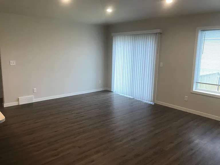 920 Albert Dr W — Photo 10