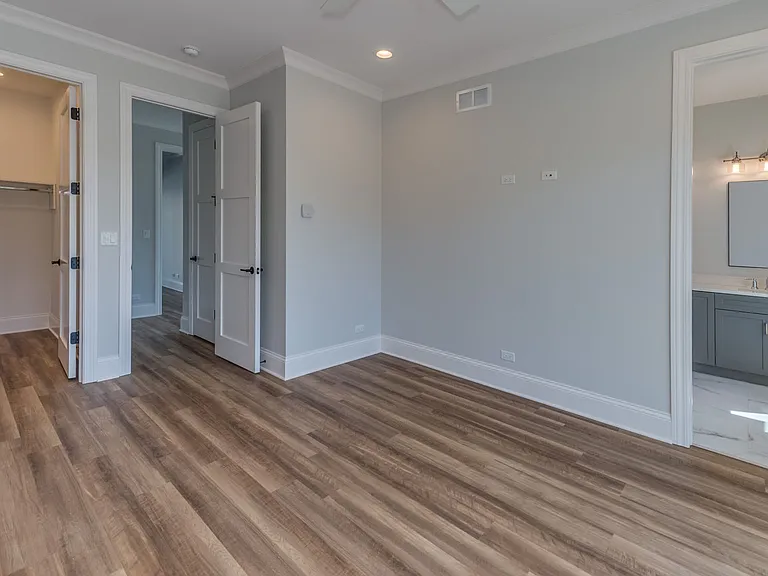 Eldridge Townhome Rentals — Photo 16