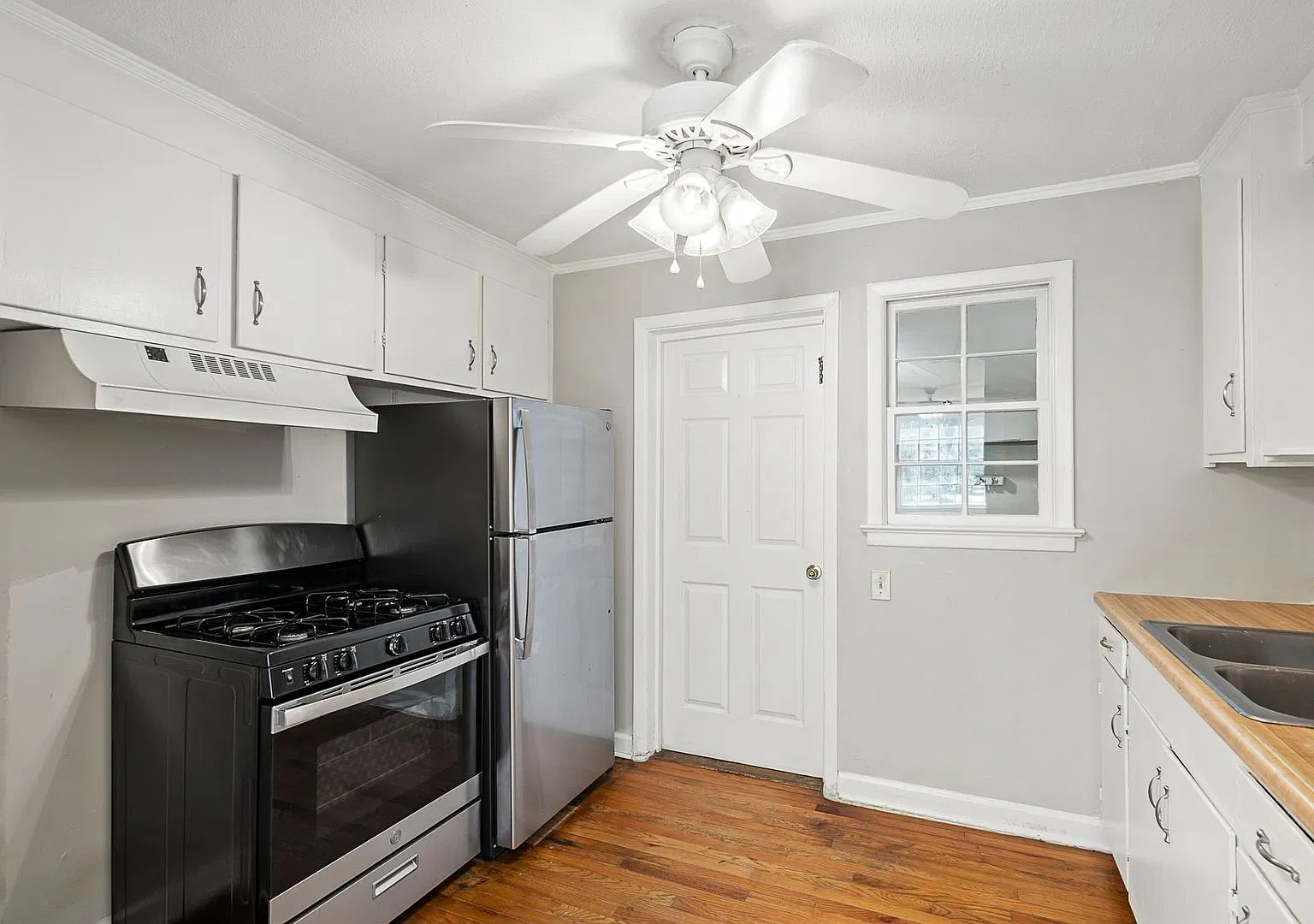 409B — Photo 3