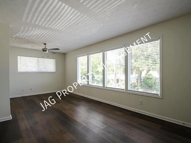 1426 Berrier St #4 — Photo 4