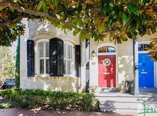 218 W Huntingdon St, Savannah, GA 31401