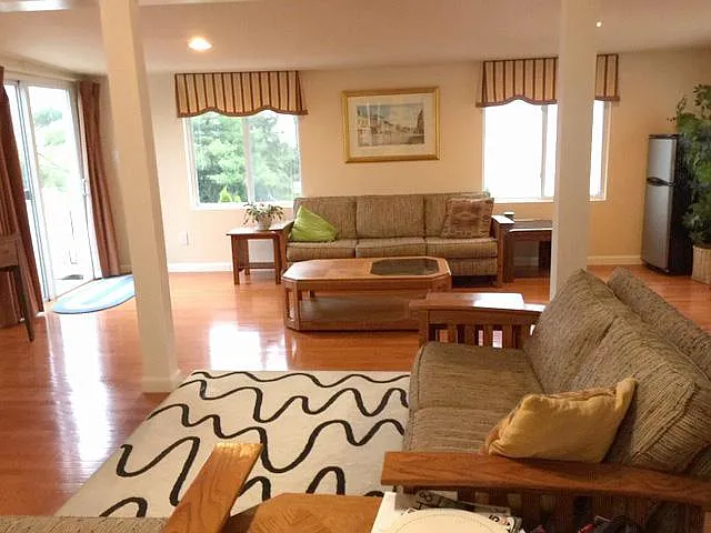 120 Mount Vernon Pl — Photo 8