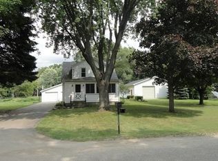 1135 Wayne St, Jackson, MI 49202