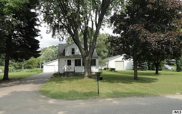 1135 Wayne St photo 1