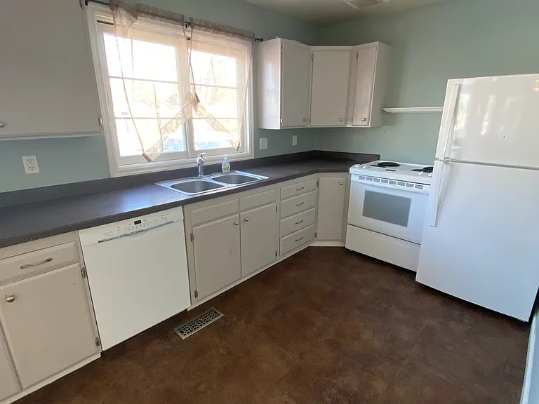1138 Avenue D — Photo 22