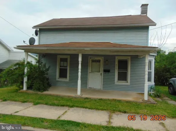 419 E Freedom Ave, Burnham, PA 17009
