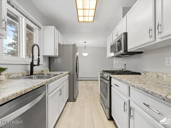 902 W 56th Ave, Anchorage, AK 99518