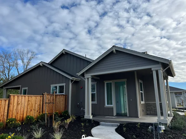 201 Spanish Oak Dr, Windsor, CA 95492