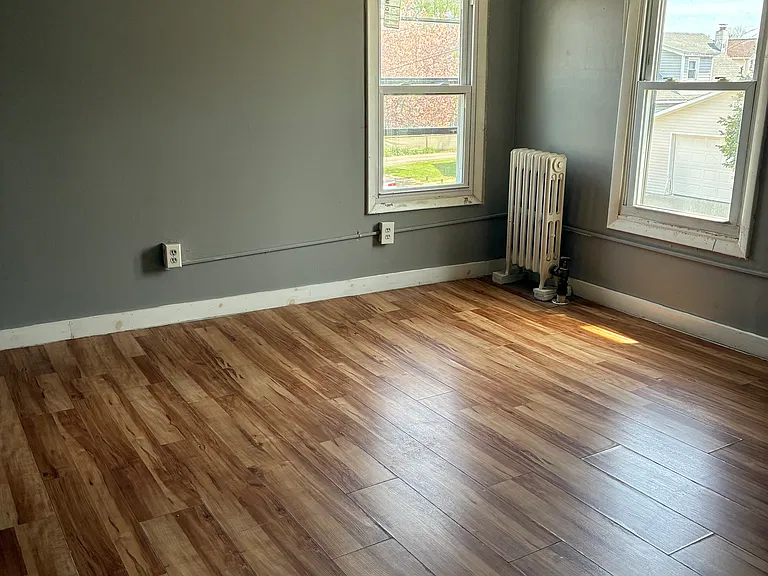 166 5th St #4 — Photo 9