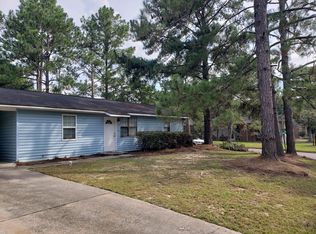 1302 Sussex Dr, Tifton, GA 31794