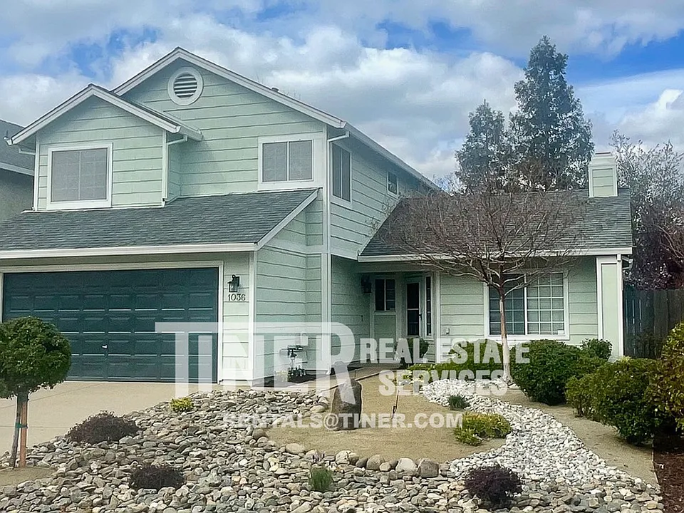 1036 McRae Way