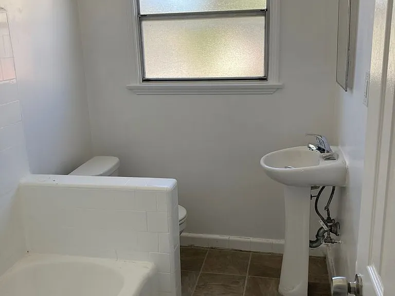 516 N Normandie Ave — Photo 6