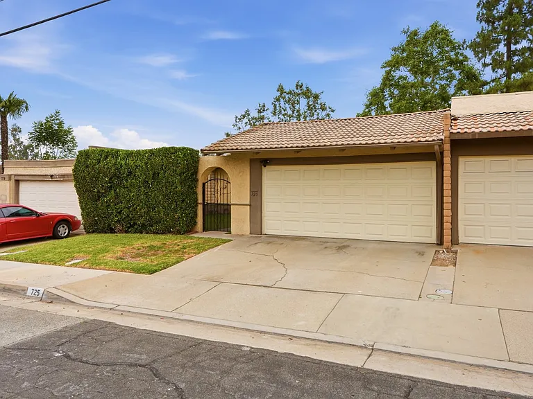 725 Palomares Ave — Photo 32