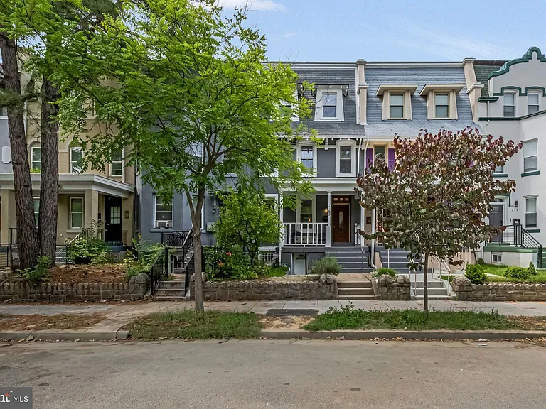 723 Quebec Pl NW — Photo 2