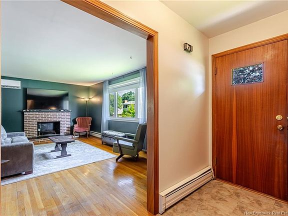 3rd image of 577 Maple St