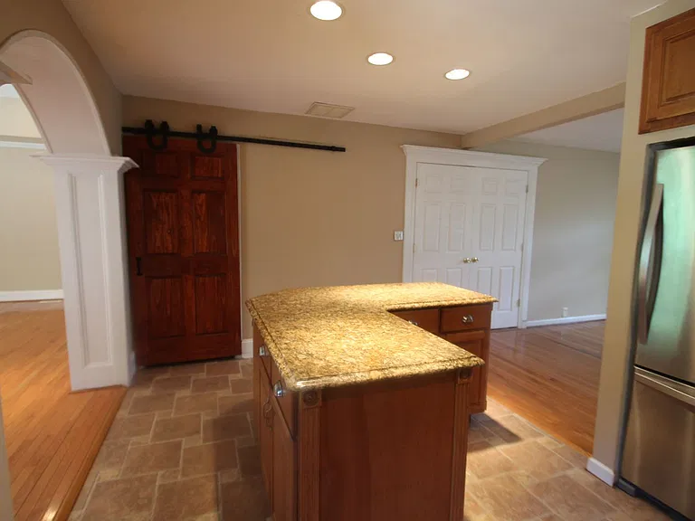 1636 Amber Ln — Photo 8