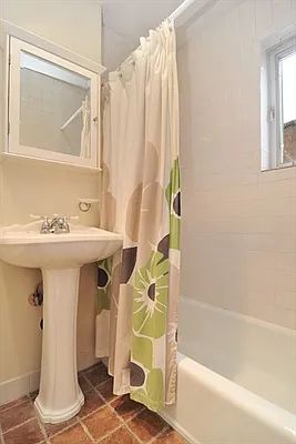 Sold by Citi Habitats | media 17