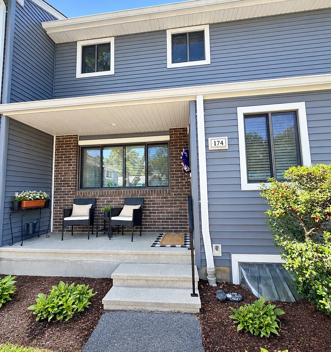 2 bed, 2.5 bath, 1332 sqft, $2,800 — Photo 1