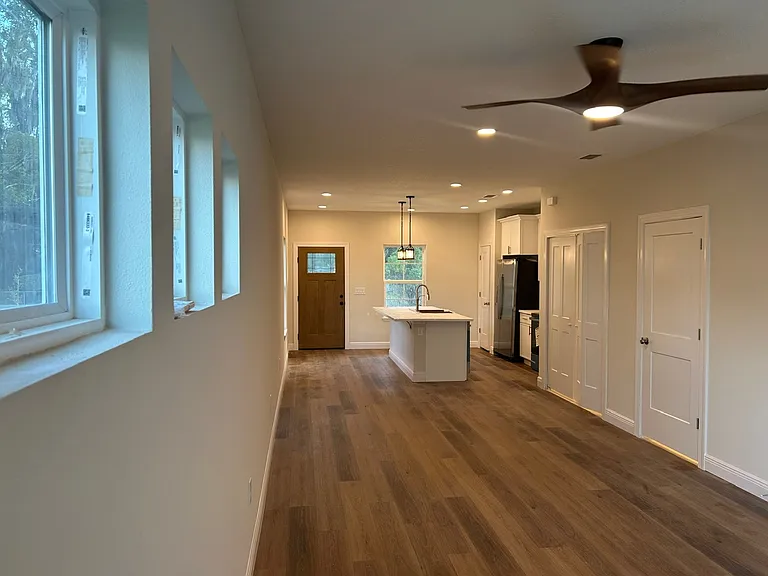 206 W Fox St #A — Photo 3