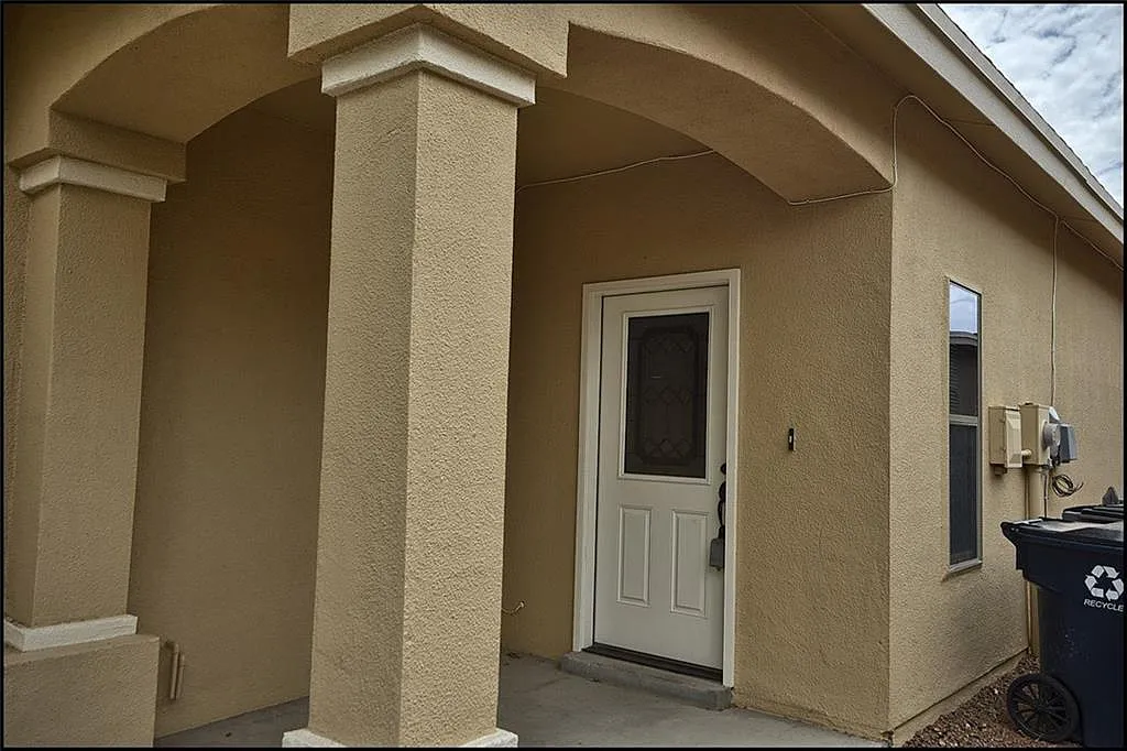 4 bed, 2.0 bath, 1558 sqft, $1,575 — Photo 3