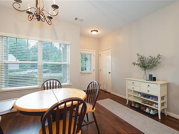 3rd image of 2575 Maple Park Pl #20