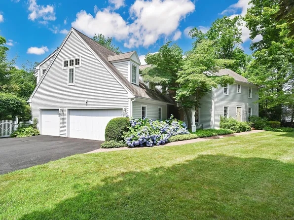 8 Colton Street, Farmington, CT 06032