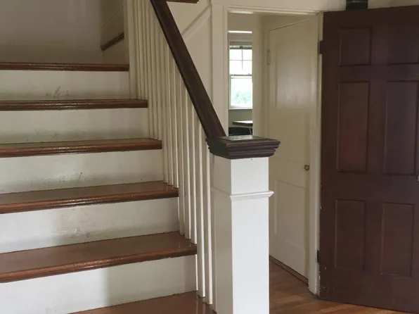 20 Trinity Ter, Newton, MA 02459