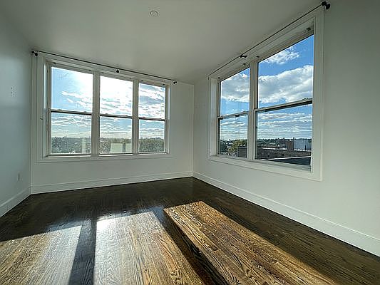 1st image of 490 Ocean Pkwy APT 75