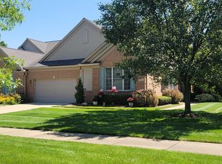 536 Wyngate Dr, Rochester, MI 48307